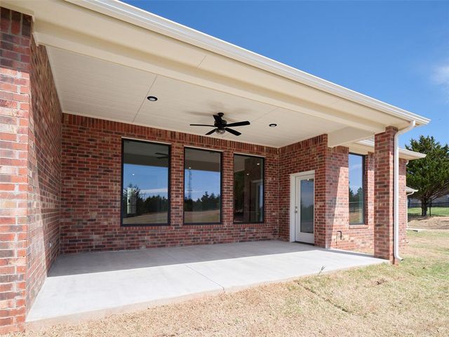 9216 SW 92nd Street, Mustang, OK 73064