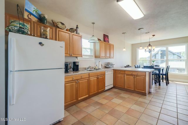 4155 Ireland Street, Bay Saint Louis, MS 39520