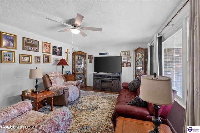 405 Natalie Dr, Elizabethtown, KY 42701