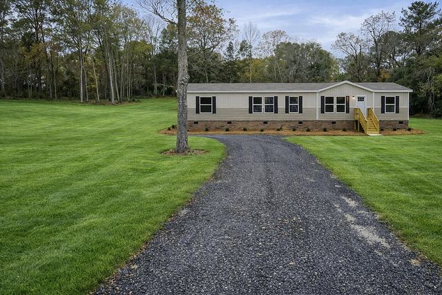 105 Martin Drive, Eutawville, SC 29048