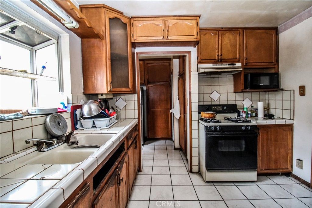 1155 W 68th, Los Angeles, CA 90044 — photo 5