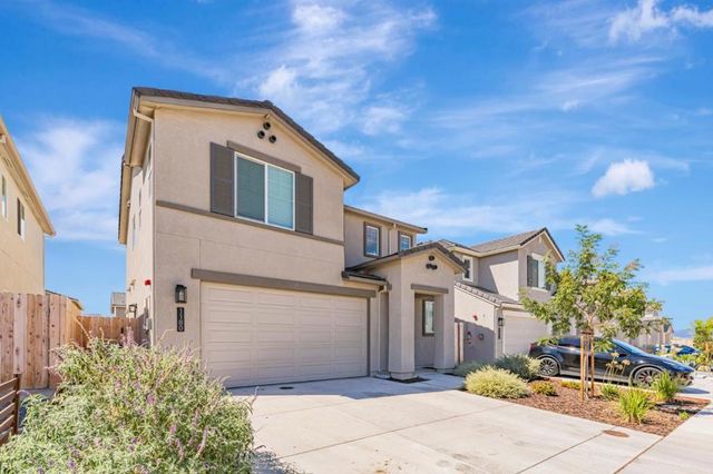 1180 Cherry Peak Way, Hollister, CA 95023