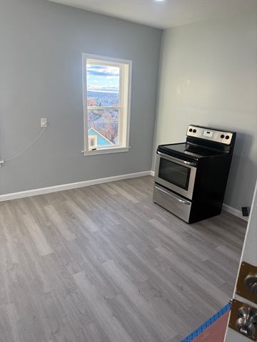 87 Eastern Ave 2, Worcester, MA 01605