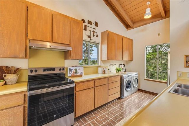 1199 Harrison Street, Monterey, CA 93940