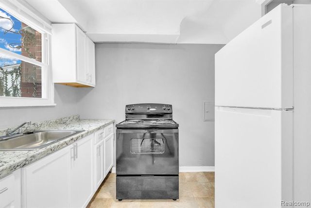 10802 and 10808 Nottingham Road, Detroit, MI 48224