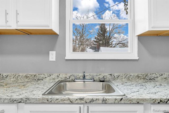 10802 and 10808 Nottingham Road, Detroit, MI 48224