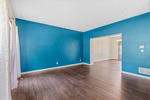 7587 Walnut Drive, Canal Winchester, OH 43110