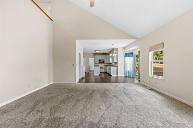 7587 Walnut Drive, Canal Winchester, OH 43110