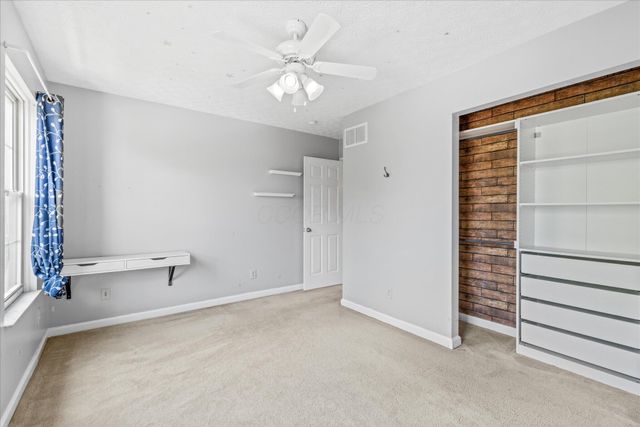 7587 Walnut Drive, Canal Winchester, OH 43110