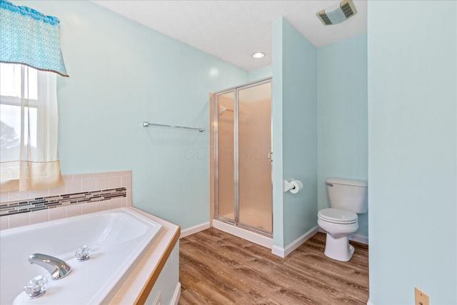 7587 Walnut Drive, Canal Winchester, OH 43110