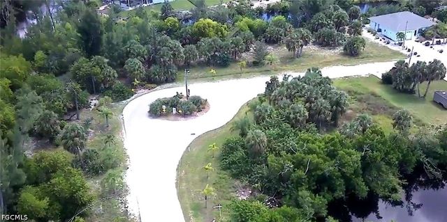 3921 Stabile RD, St James City, FL 33956