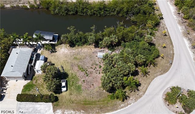 3921 Stabile RD, St James City, FL 33956