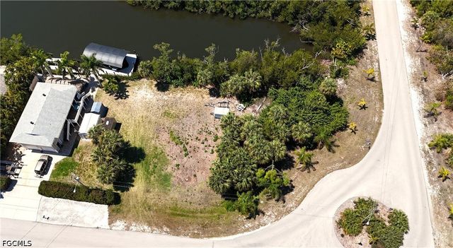 3921 Stabile RD, St James City, FL 33956