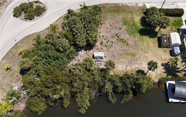 3921 Stabile RD, St James City, FL 33956