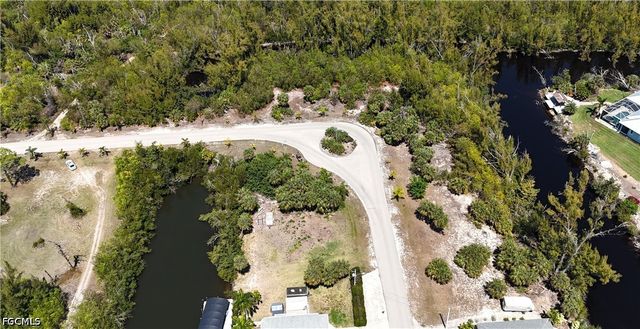 3921 Stabile RD, St James City, FL 33956