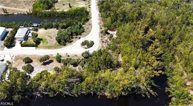 3921 Stabile RD, St James City, FL 33956