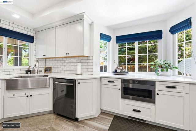 578 Mulqueeney St, Livermore, CA 94550