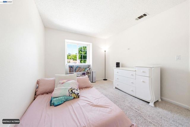578 Mulqueeney St, Livermore, CA 94550