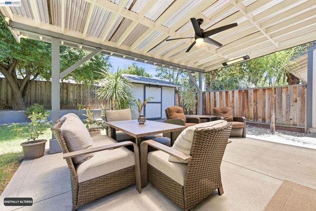 578 Mulqueeney St, Livermore, CA 94550