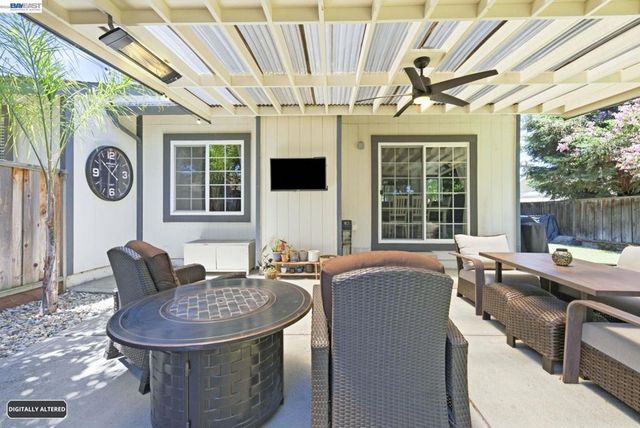 578 Mulqueeney St, Livermore, CA 94550