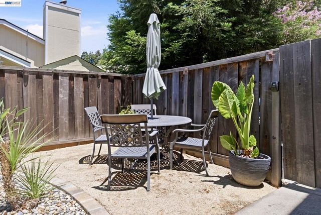 578 Mulqueeney St, Livermore, CA 94550