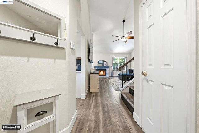 578 Mulqueeney St, Livermore, CA 94550