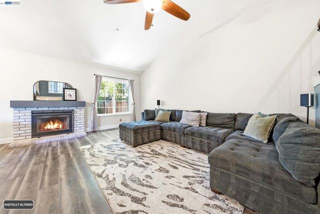 578 Mulqueeney St, Livermore, CA 94550