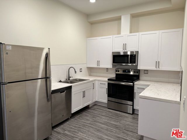 11115 Mccormick Street 401, North Hollywood (los Angeles), CA 91601