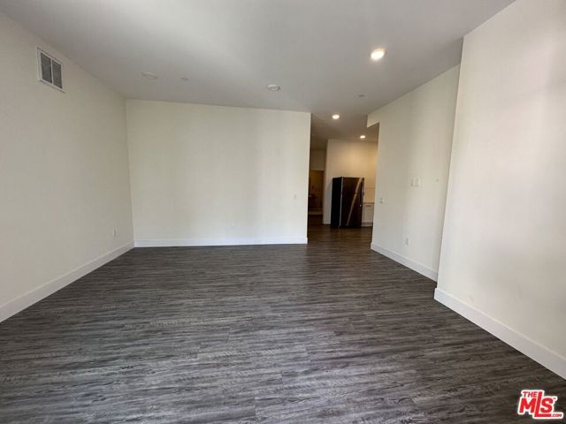 11115 Mccormick Street 401, North Hollywood (los Angeles), CA 91601