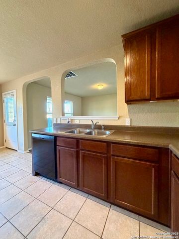 7027 Fisherman Sky, San Antonio, TX 78244