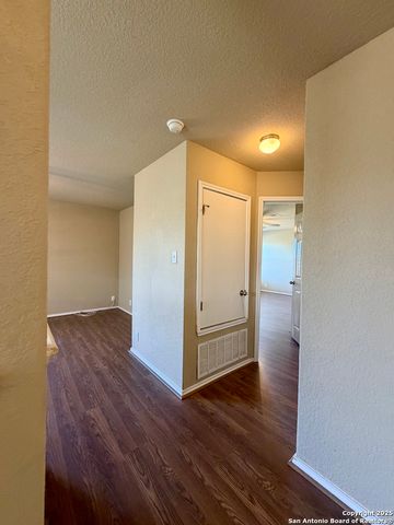 7027 Fisherman Sky, San Antonio, TX 78244