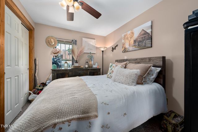 380 Riverview Drive, Johnson City, TN 37601