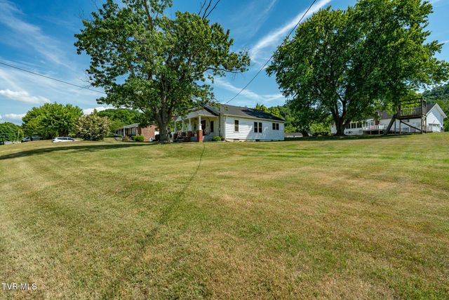380 Riverview Drive, Johnson City, TN 37601
