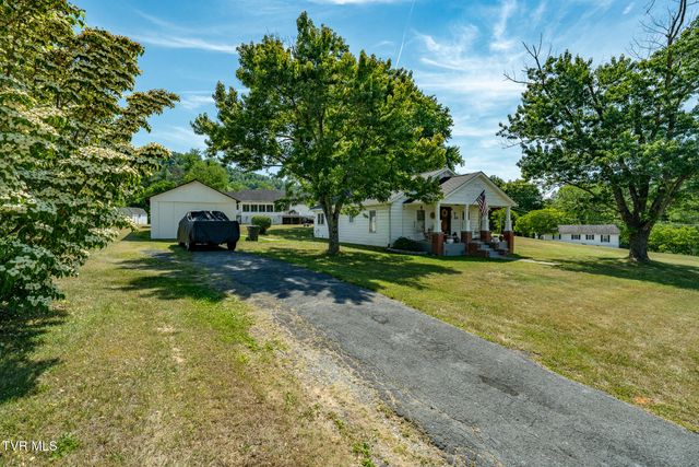 380 Riverview Drive, Johnson City, TN 37601