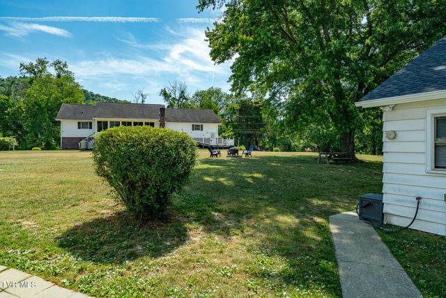 380 Riverview Drive, Johnson City, TN 37601