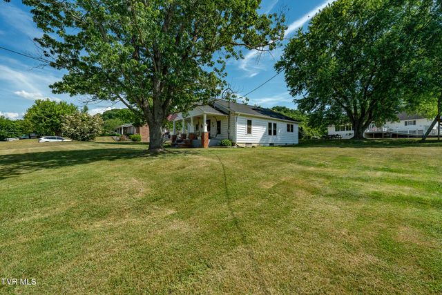 380 Riverview Drive, Johnson City, TN 37601
