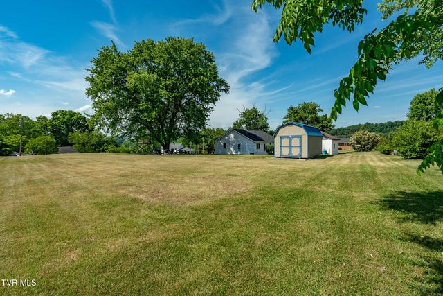 380 Riverview Drive, Johnson City, TN 37601
