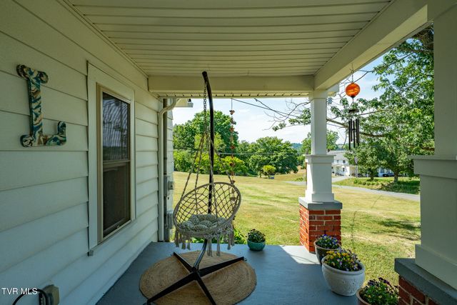380 Riverview Drive, Johnson City, TN 37601