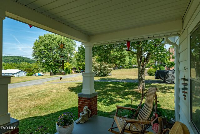 380 Riverview Drive, Johnson City, TN 37601