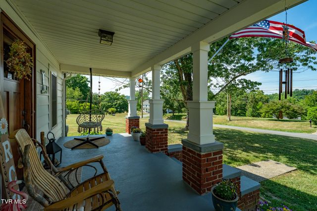 380 Riverview Drive, Johnson City, TN 37601