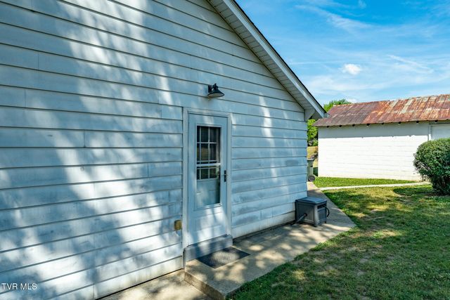 380 Riverview Drive, Johnson City, TN 37601