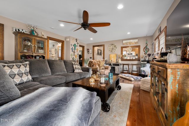 380 Riverview Drive, Johnson City, TN 37601