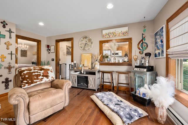 380 Riverview Drive, Johnson City, TN 37601