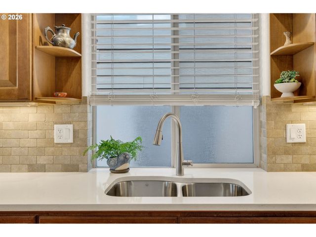 2442 Nw PARNELL Ter, Portland, OR 97229