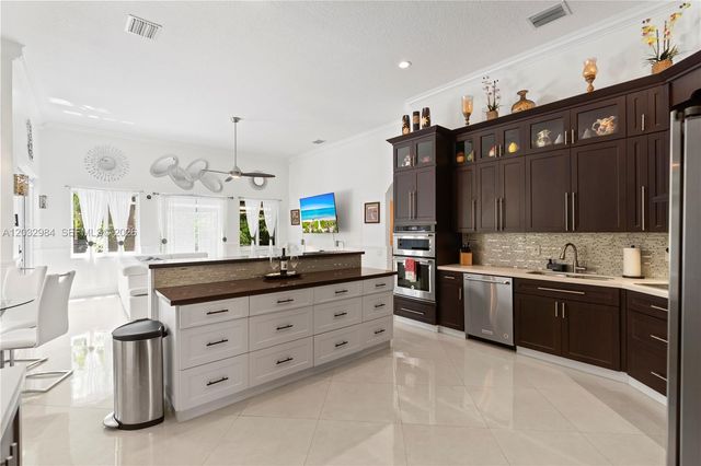 16601 SW 87th Court, Palmetto Bay, FL 33157
