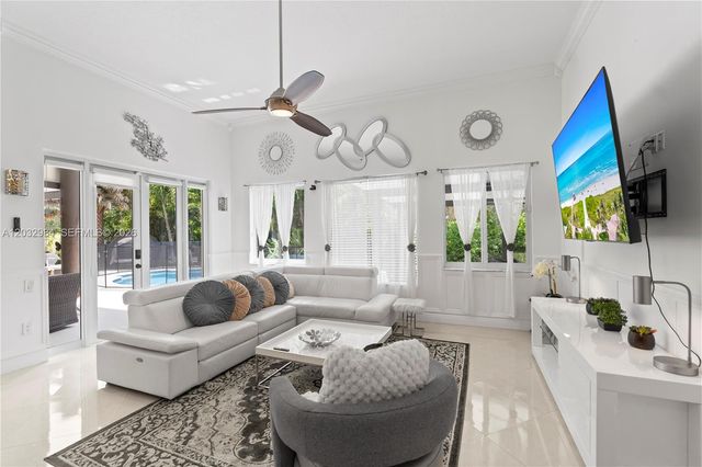 16601 SW 87th Court, Palmetto Bay, FL 33157
