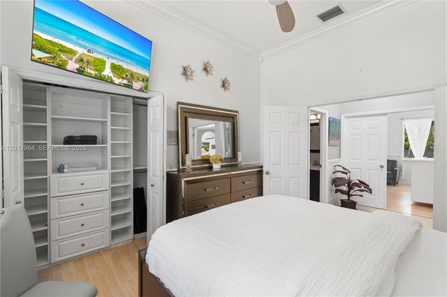 16601 SW 87th Court, Palmetto Bay, FL 33157