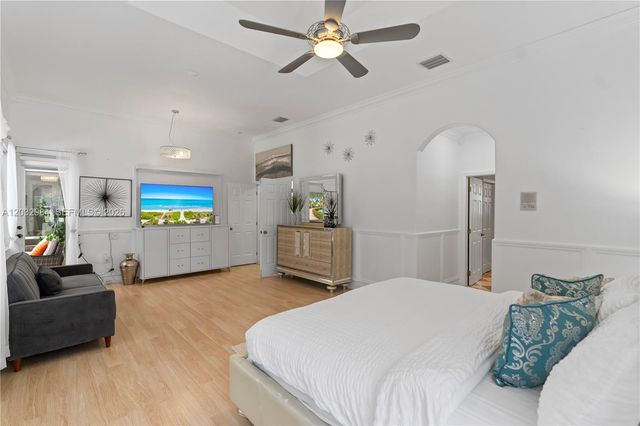 16601 SW 87th Court, Palmetto Bay, FL 33157