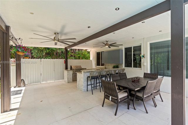16601 SW 87th Court, Palmetto Bay, FL 33157