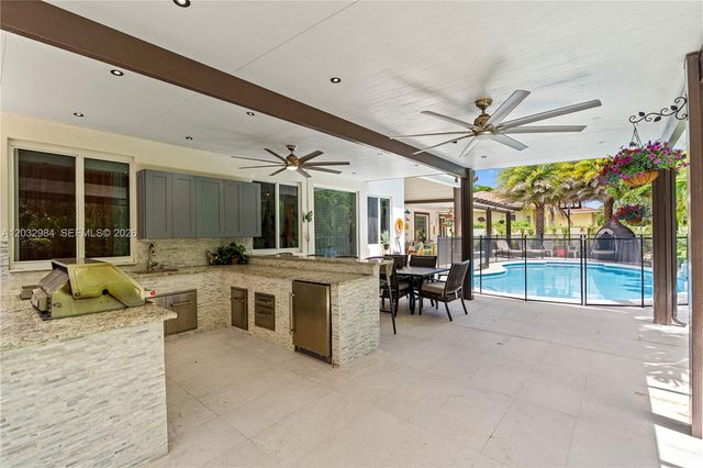16601 SW 87th Court, Palmetto Bay, FL 33157